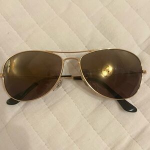 Ray-ban classic Gold Aviator Sunglasses